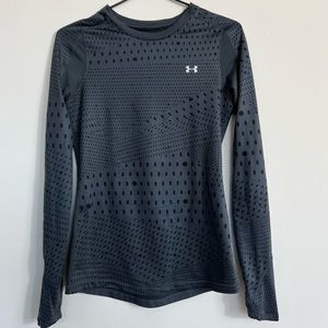 Under Armour ColdGear Graphic Women Crew. Fleece lined. XS. Thumbholes.